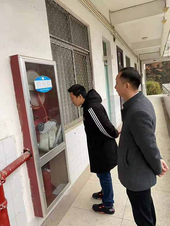 说明: C:\Users\Administrator\Desktop\2026世界杯官网开展冬季消防安全检查活动2021.12.17\2026世界杯官网开展冬季消防安全检查活动2021.12.17\4.jpg