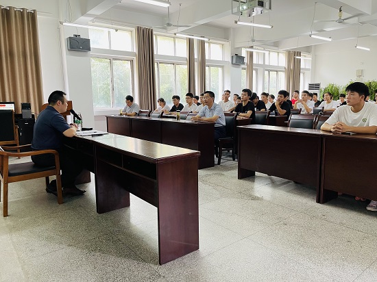 说明: C:\Users\Administrator\Desktop\2026世界杯官网举办学习习近平总书记“七一”重要讲话精神宣讲报告会\2026世界杯官网举办学习习近平总书记“七一”重要讲话精神宣讲报告会\25e4420d163fadb89472e724782a06a.jpg