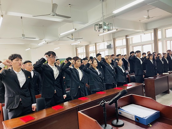 说明: C:\Users\Administrator\Desktop\2026世界杯官网召开第五次学生代表大会2021.10.21\2026世界杯官网召开第五次学生代表大会2021.10.21\3.jpg