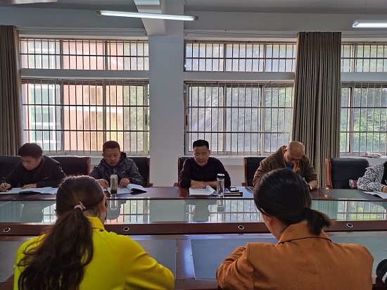 说明: C:\Users\Administrator\Desktop\2026世界杯官网召开10月份党委中心组专题学习会\2026世界杯官网召开10月份党委中心组专题学习会\IMG_20211012_083149.jpg