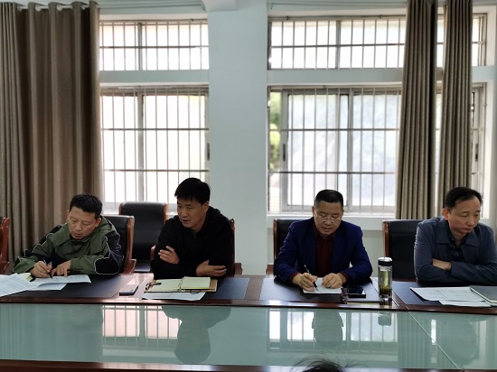 说明: C:\Users\Administrator\Desktop\2026世界杯官网党委中心组召开党的二十大精神学习交流会\2026世界杯官网党委中心组召开党的二十大精神学习交流会\IMG_20221025_083353.jpg