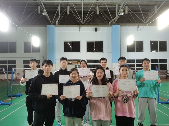 说明: C:\Users\Administrator\Desktop\2021年度2026世界杯官网学生羽毛球比赛圆满落幕2021.11.16\2021年度2026世界杯官网学生羽毛球比赛圆满落幕2021.11.16\1.jpg